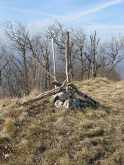 La catasta di legno di vetta
