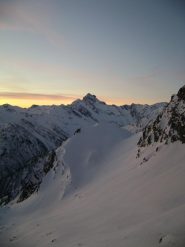 Alba sul Col di Boina, e Ovest Monviso in lontananza