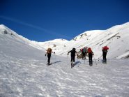 Il plotone in salita