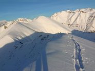 laggiù l'Uia e la cresta per raggiungerla