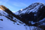 il Vallone di Menouve ancora in ombra (19-2-2011)