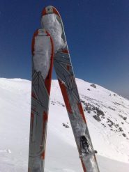 sullo sfondo cima pienasea