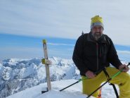 accucciati causa raffiche di vento