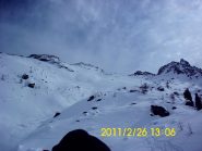 Prima parte della discesa, il valloncello sotto la punta (e' la seconda da sinistra)