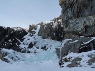 Alla base della cascata