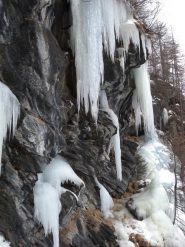 occhio alle frange sospese