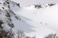 Due guardiaparco verso Passo Cavuto