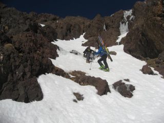 salendo tra le roccette