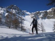 si volge a sinistra rispettoal ripido pendio di salita alla Roche Gauthier
