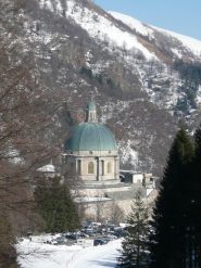 Parcheggio e santuario