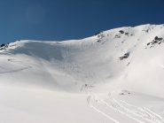 questo pendio è inizialmente ripido, da fare con neve assestata.