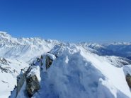 la cima non molto larga