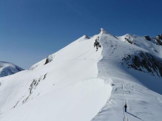 ?questo sul pendio se la sta cercando!!