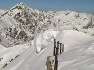 Un'altra cornice sulla cima del Mombarone, dietro il Monte Roux