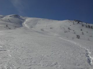 18.L'ampio pendio est. 