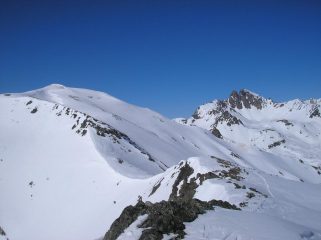 Il colle dalla cresta