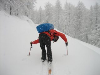 Franco piegato dalla fatica.