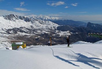 Brunocamol tocca i cavi dello skilift