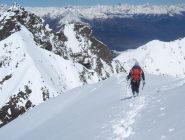 in discesa verso l'inizio della cresta