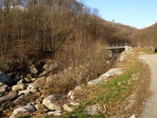 Il ponte pedonale alla partenza