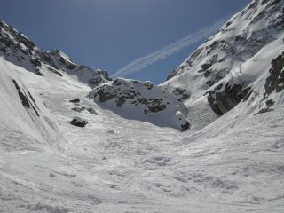 15.ingresso nelle barricate,si puo' passare sia a dx che a sx.