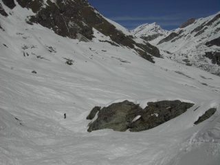 16.uscendo dalle barricate,a dx Pian Ceiol.