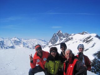 Il Boucie dietro l'ardito gruppetto