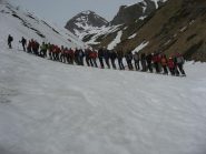 il plotone in prossimita' dell'arrivo.