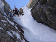 in discesa sulla cascata della Forcella