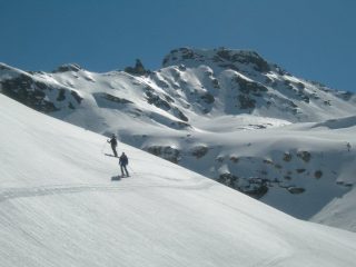 sullo sfondo la Falconetta