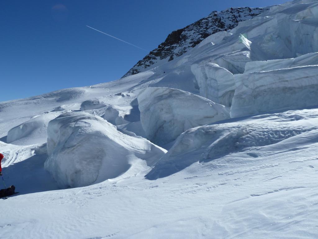 Il passaggio che da accesso ai pendii sotto la Marco e Rosa