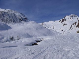 Dagli alpeggi a ds la vetta