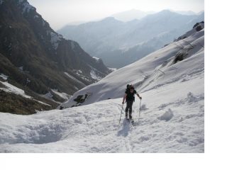 Igor all'uscita dal canalone al Cossarello...