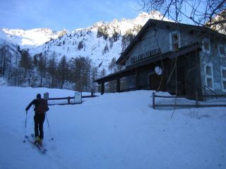 il rifugio Toesca a Pian del Roc 1710 m.