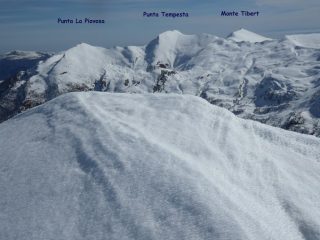 tre punte scialpinistiche viste dalla vetta