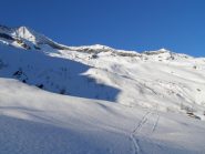 Fuori dalla boschina, inizia il lungo traverso