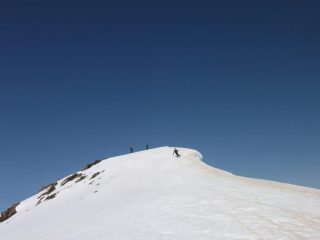si comincia una lunga discesa