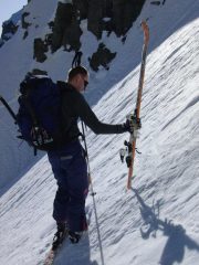 Stop, sci sullo zaino