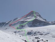 in verde la normale, in rosso la variante per il versante NO