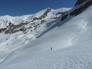 Verso il Mongioie con la cima della Brignola sullo sfondo