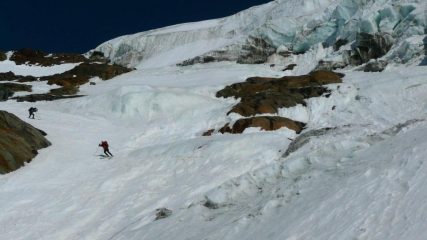 Discesa dal Palon de la Mare nel canale vicino alla seraccata