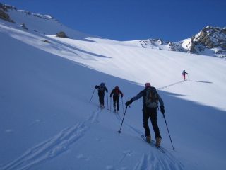 il pendio, esposto a nord, oltre il passo di Desertes