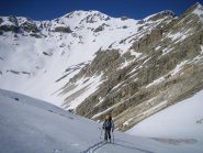 sullo sfondo il vallone di salita alla Punta Chalanche Ronde