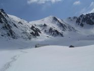 tornando indietro, vista dal Gias Sup. Serpentera sulle tracce di salita nel canalone