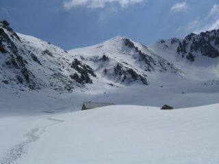 tornando indietro, vista dal Gias Sup. Serpentera sulle tracce di salita nel canalone