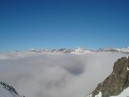 Il Grand Combin ed il Bianco svettano nel mare di nuvole