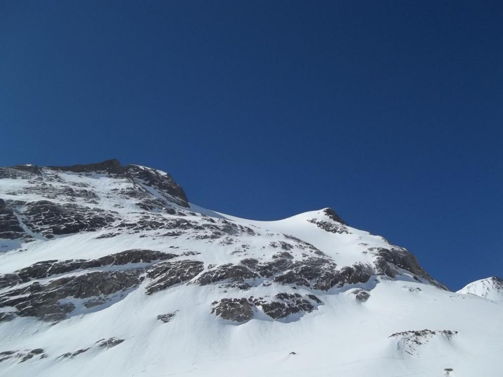 L'esposto traverso della parete NE