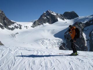 in lontananza il col de Valpelline