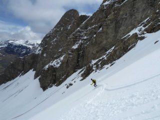 Discesa  sotto le pareti del vallon Claous