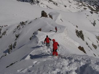 scendendo dalla cresta